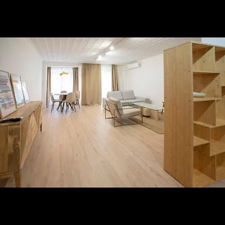 Habitación Luminosa En Piso Compartido Apartamento *