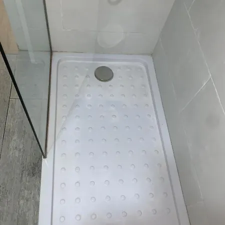 Habitación Luminosa En Piso Compartido Apartamento *