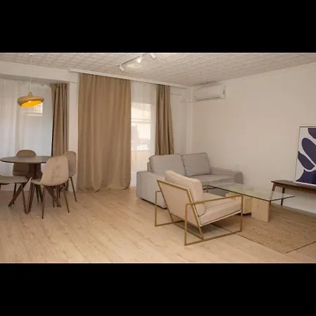 Habitación Luminosa En Piso Compartido Valencia