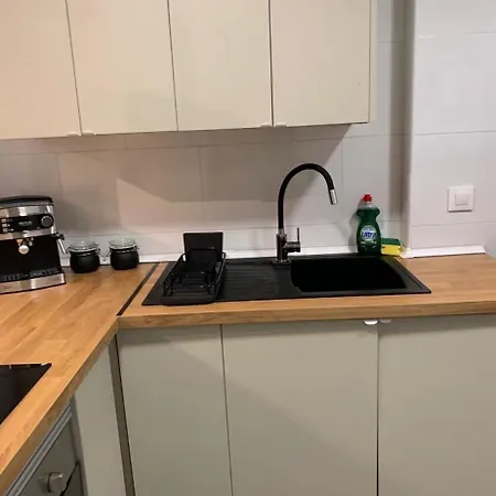 Habitación Luminosa En Piso Compartido Valencia