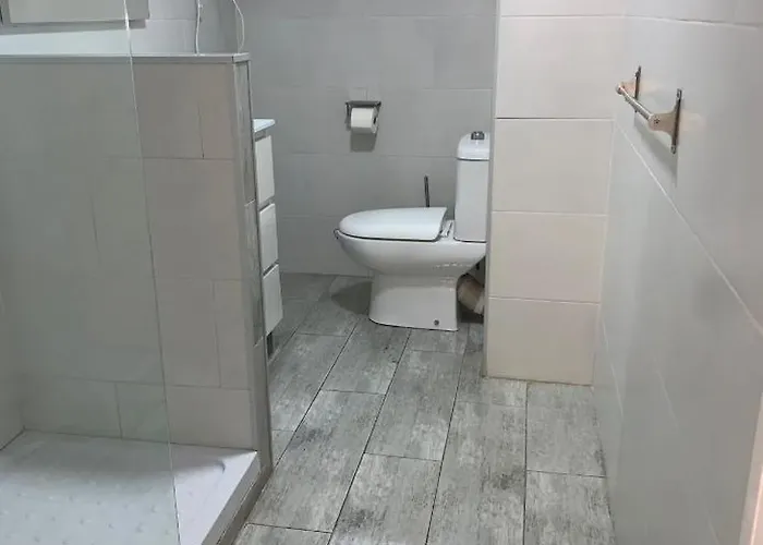 Apartman Luminosa En Piso Compartido